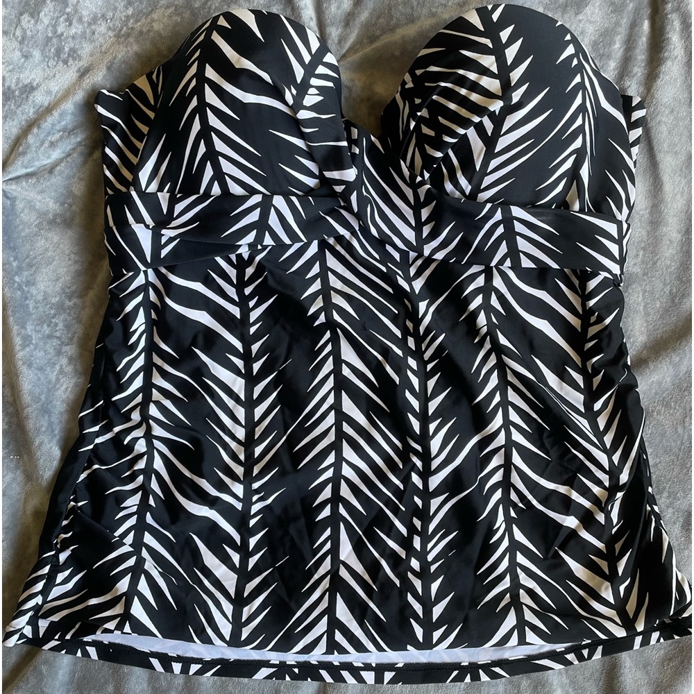 Island Escape Tankini Top - Size XL